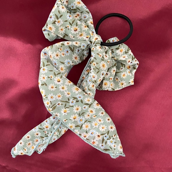 💕LAST ONE Chic Daisy Hair Tie Scrunchies - Picture 4 of 4